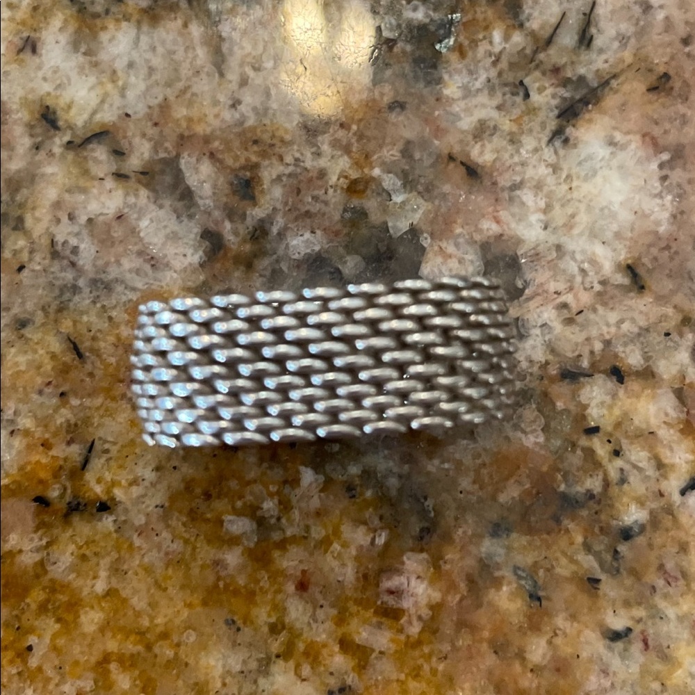 Gorgeous Tiffany mesh ring